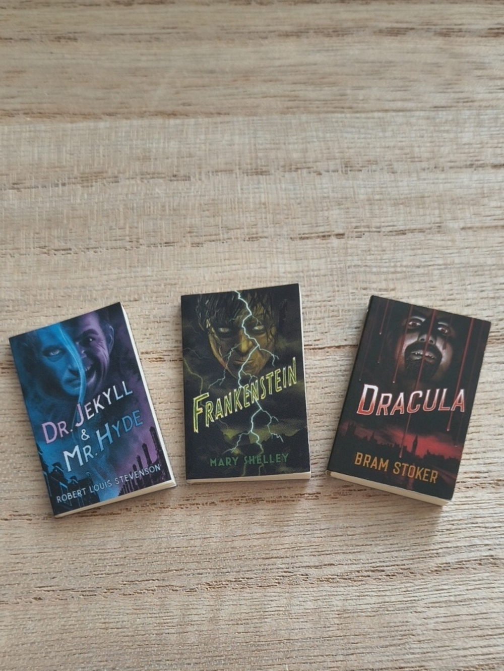 Zuru Mini Brands Books Series 2 Bundle
